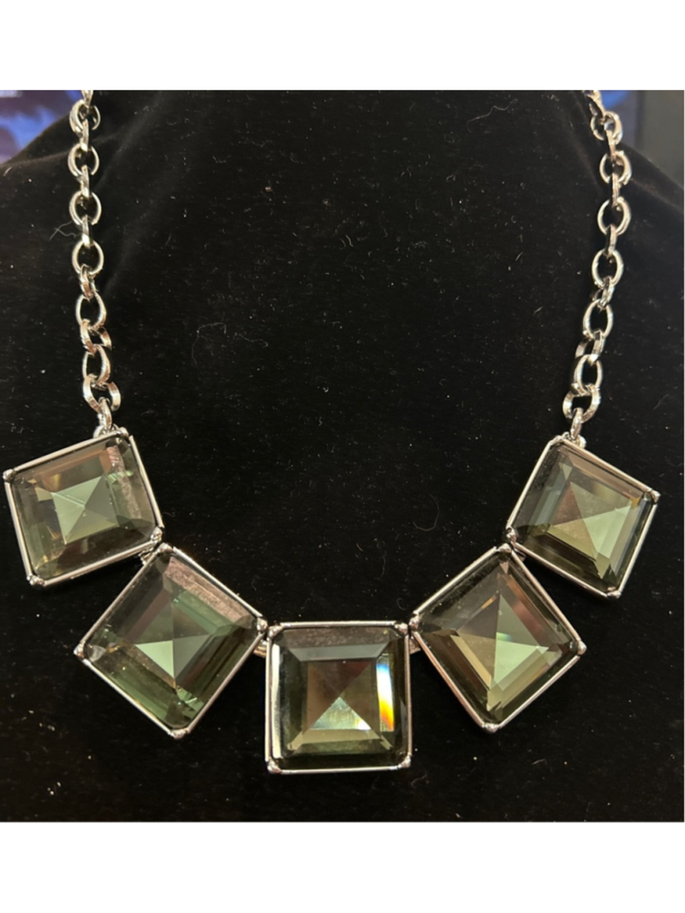 Women's Banana Republic statement Necklace 16” Silver Green Square Gemstone